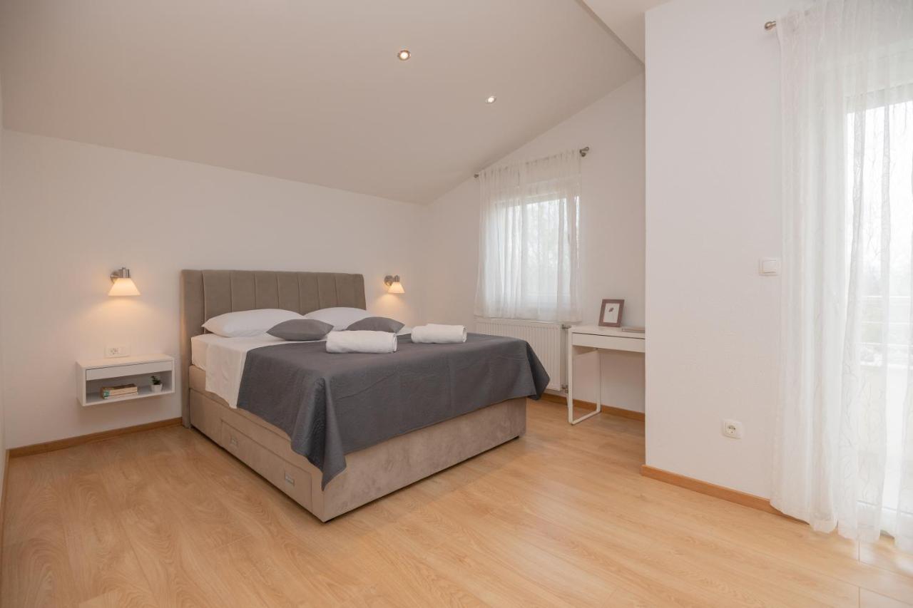 Terra Roca - Imotski, Natural Environment With Complete Peace And Quiet. Villa *