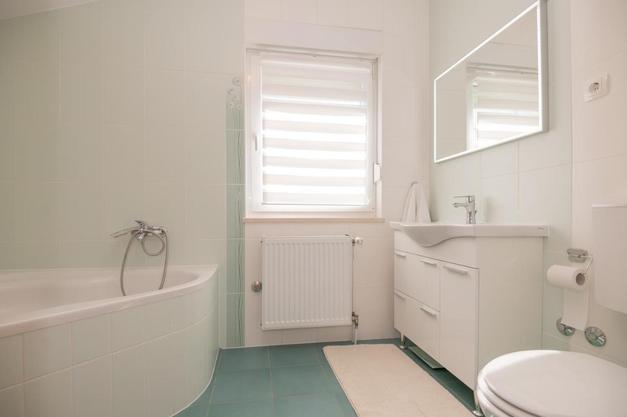 Terra Roca - Imotski, Natural Environment With Complete Peace And Quiet. Villa Imotski
