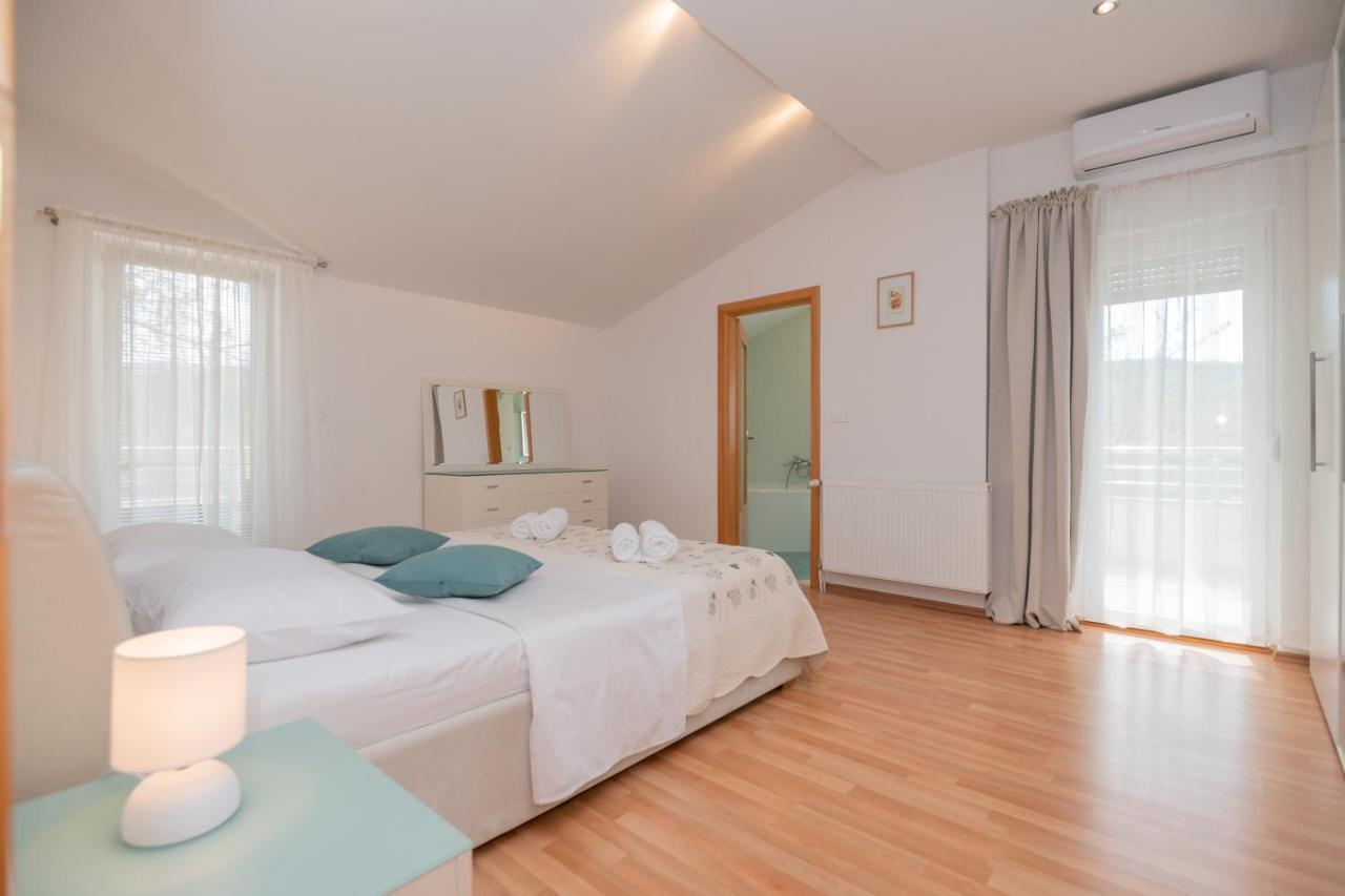 Villa Terra Roca - Imotski, Natural Environment With Complete Peace And Quiet. Imotski