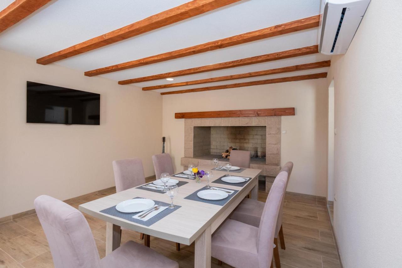 Terra Roca - Imotski, Natural Environment With Complete Peace And Quiet. Villa